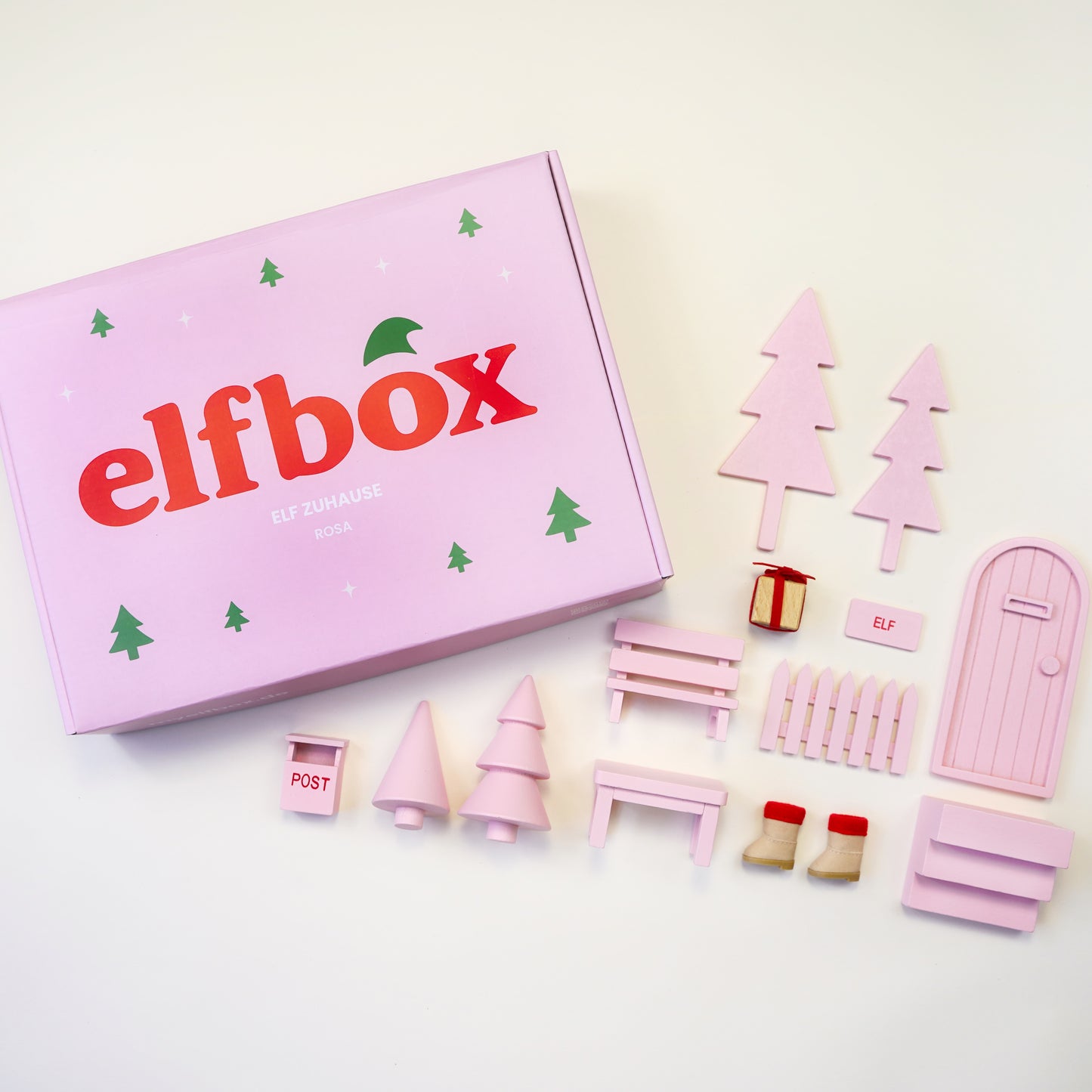 Wichteltür-Set Verpackung aus hochwertigem rosanem Karton und Wichteltür, Bäume, Zaun, Schuhe, Briefkasten und mehr in rosa